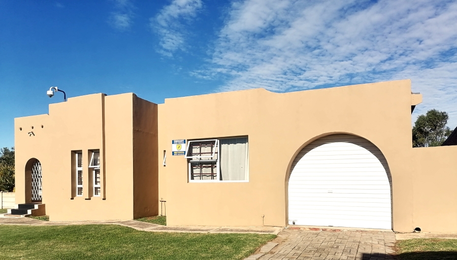 3 Bedroom Property for Sale in Wavecrest Eastern Cape